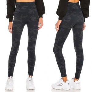 SPANX Look At Me Now Seamless Leggings Camo Camouflage Large Yoga Slimming M